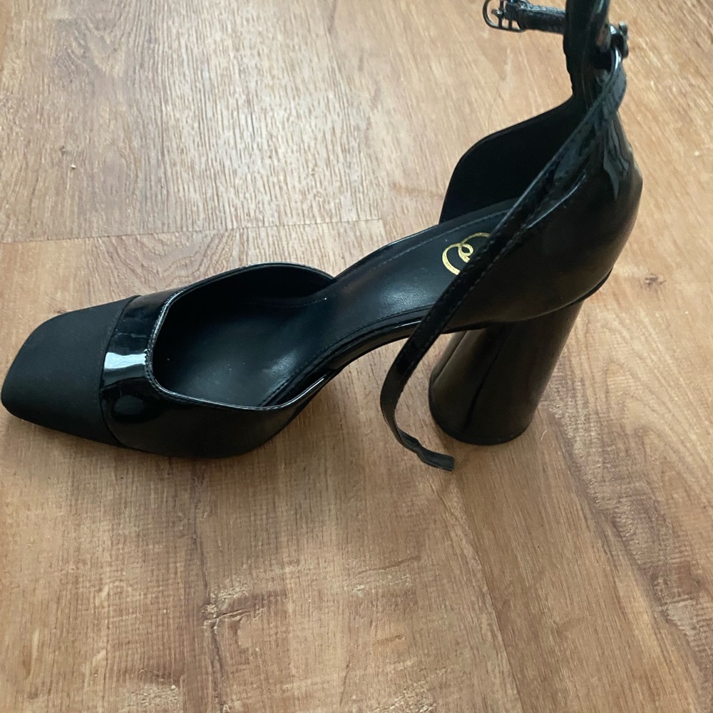 Gender Selection Interface - image 1